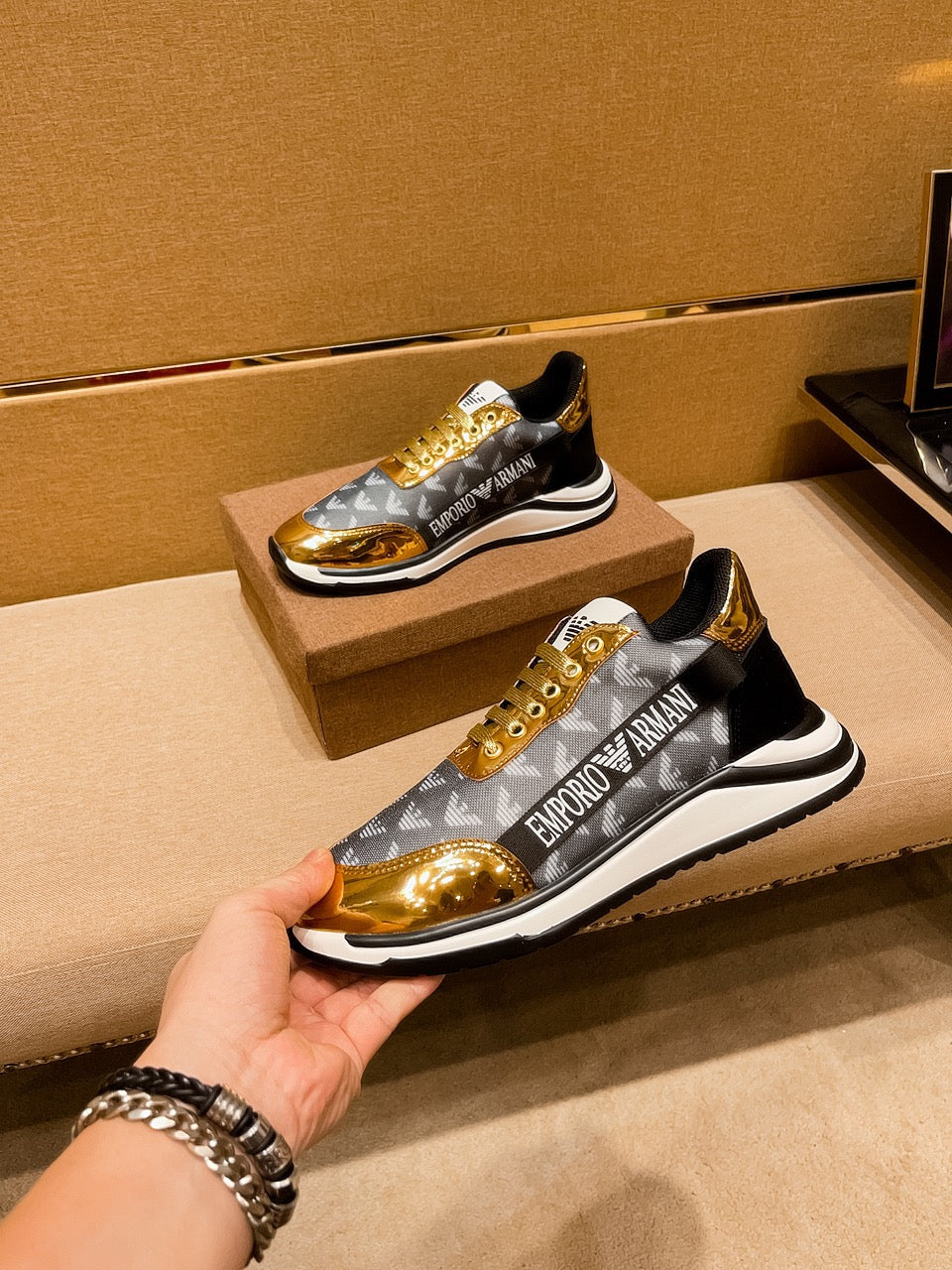 Lacquered gold high quality casual sneakers