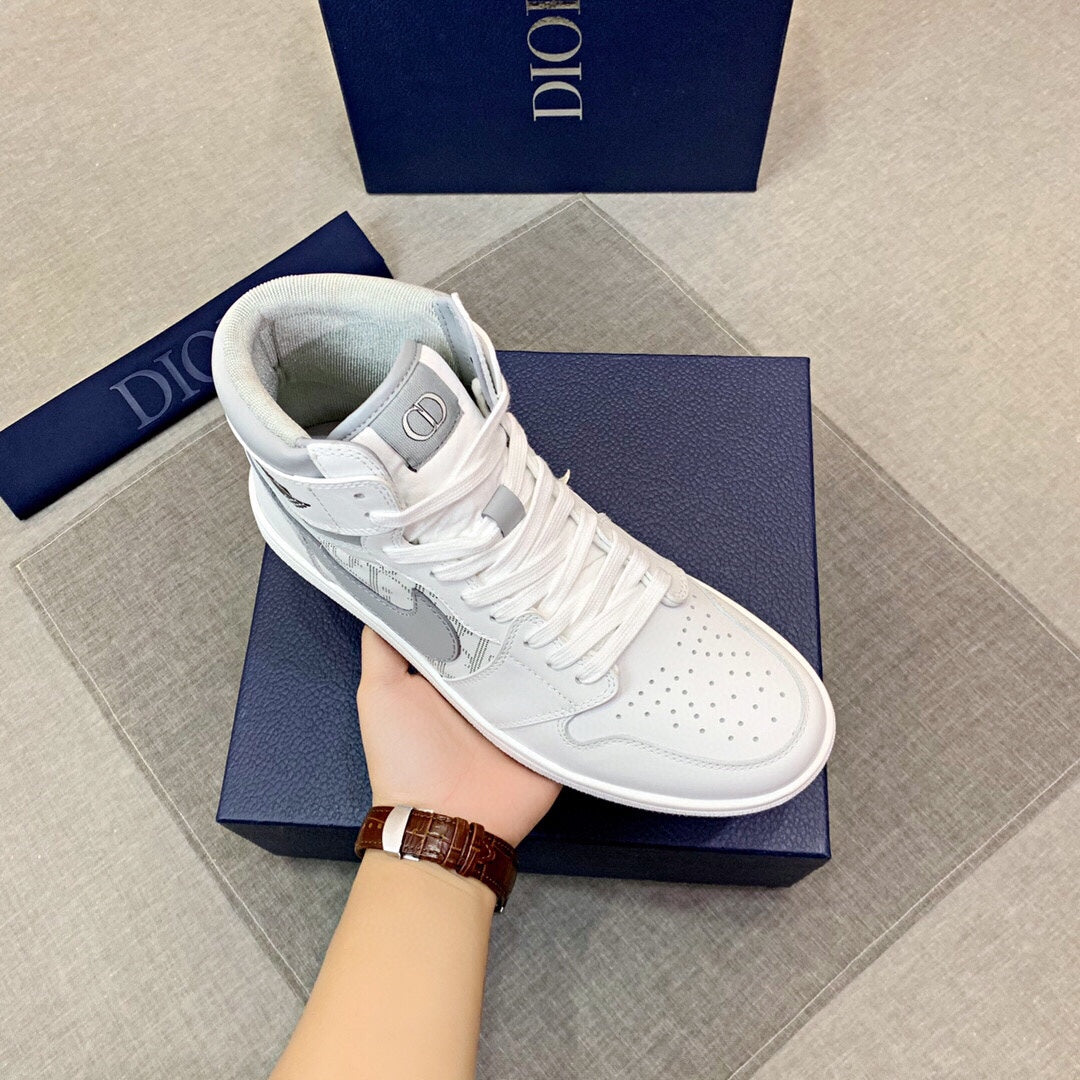 D01 Sneaker