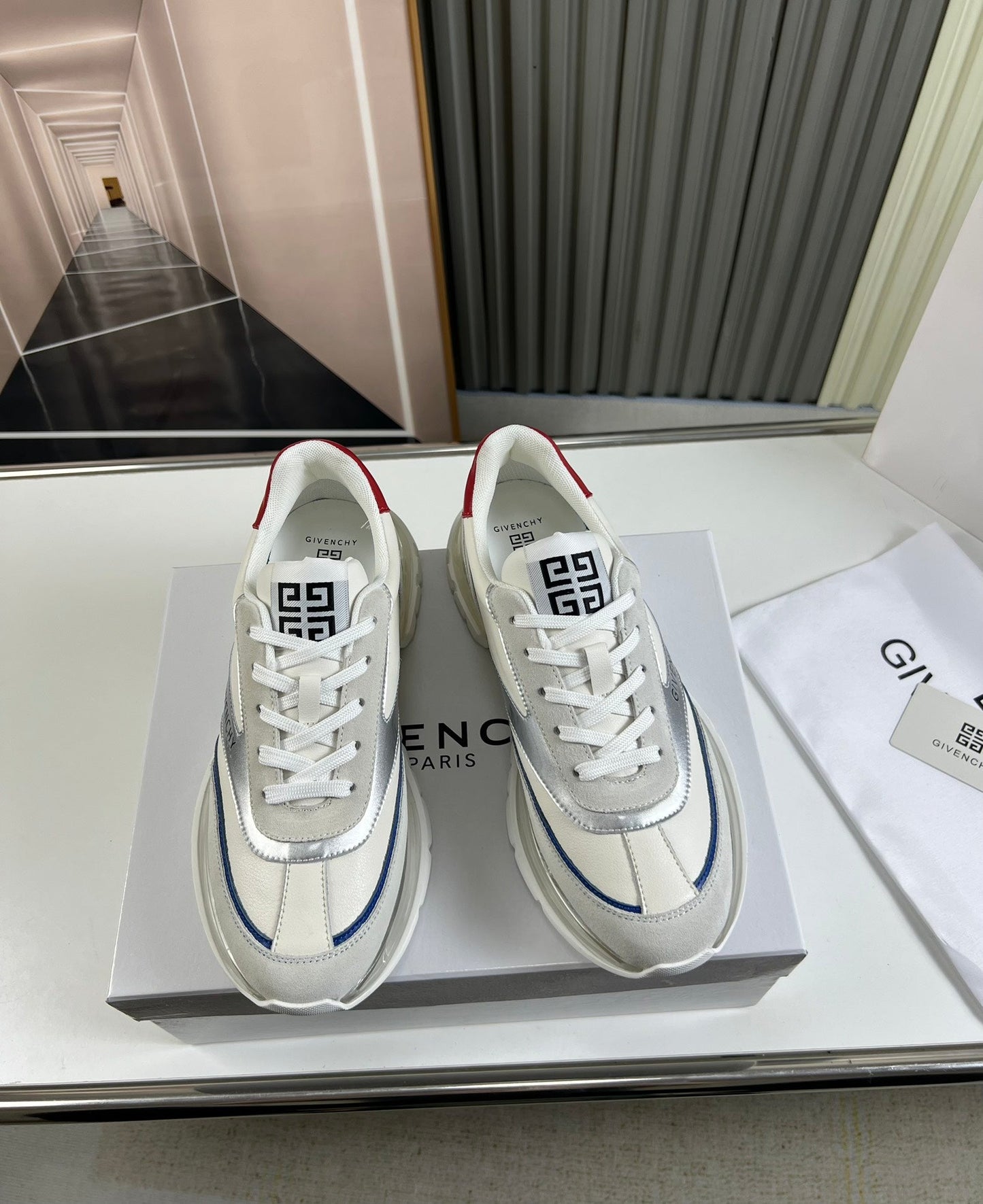 GV02 Sneaker