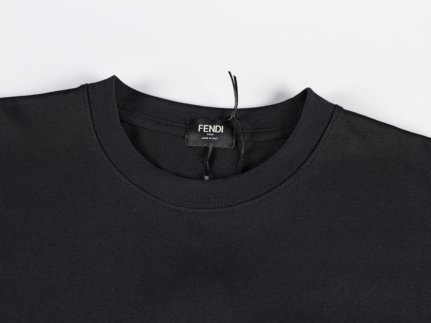 F's T-shirts with pockets on the front