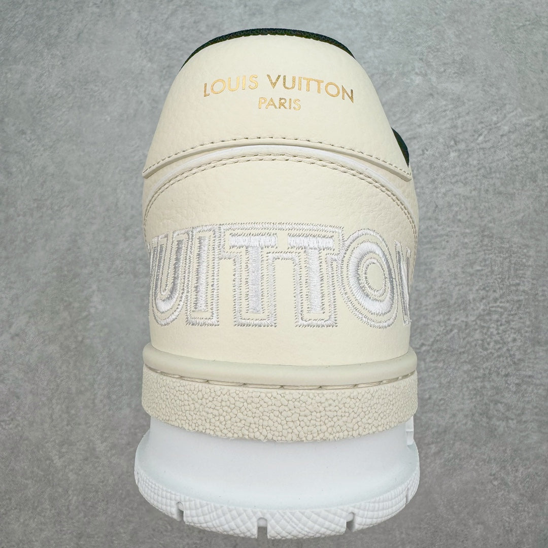 L's White Leather Confortable Sneakers