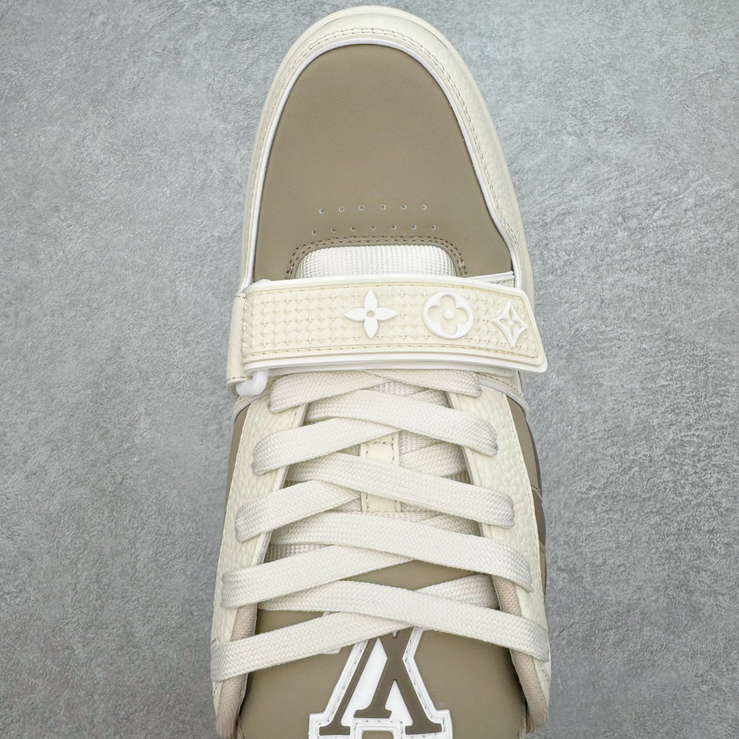 L's Beige Leather Sneakers