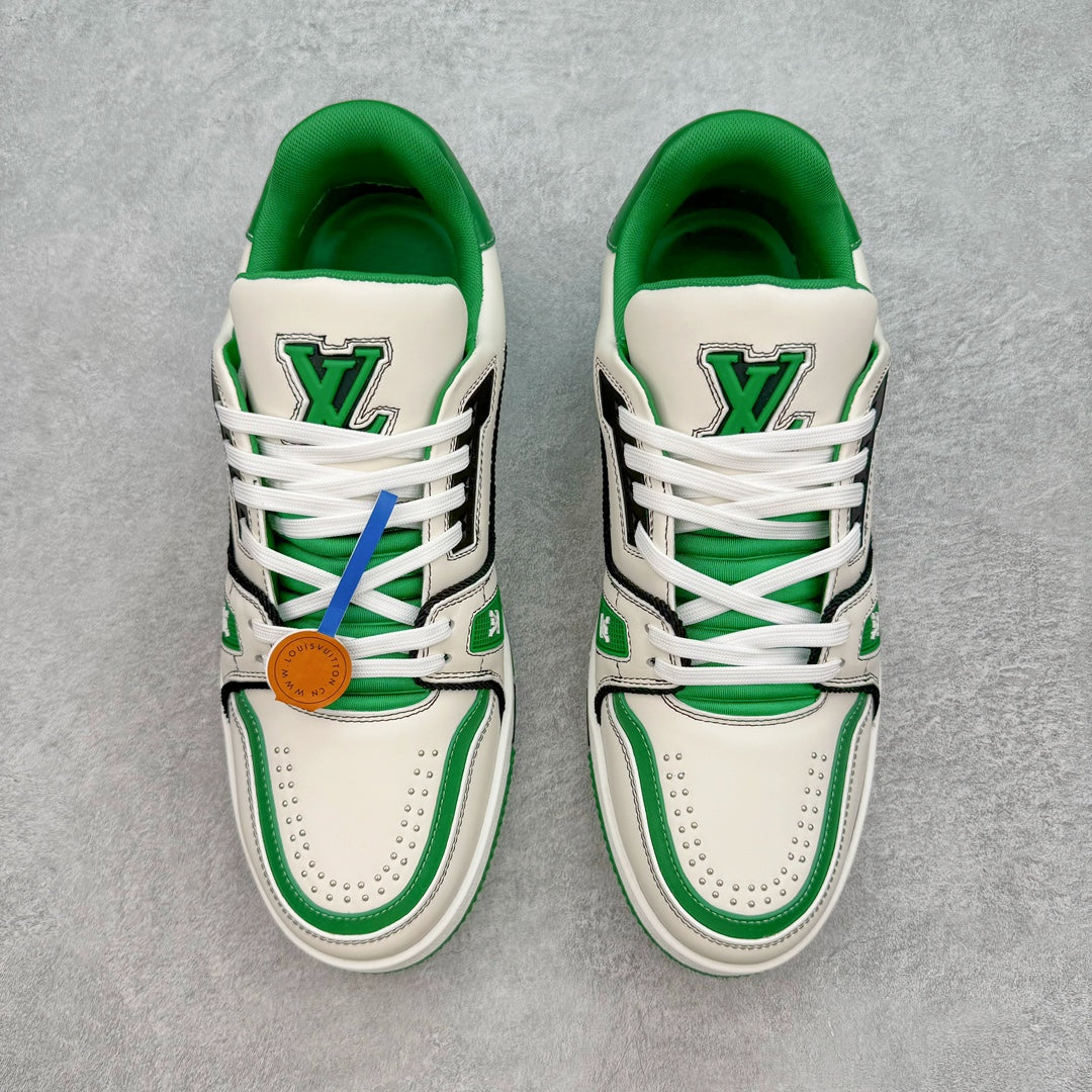 L's Green Shiny Leather Sneakers