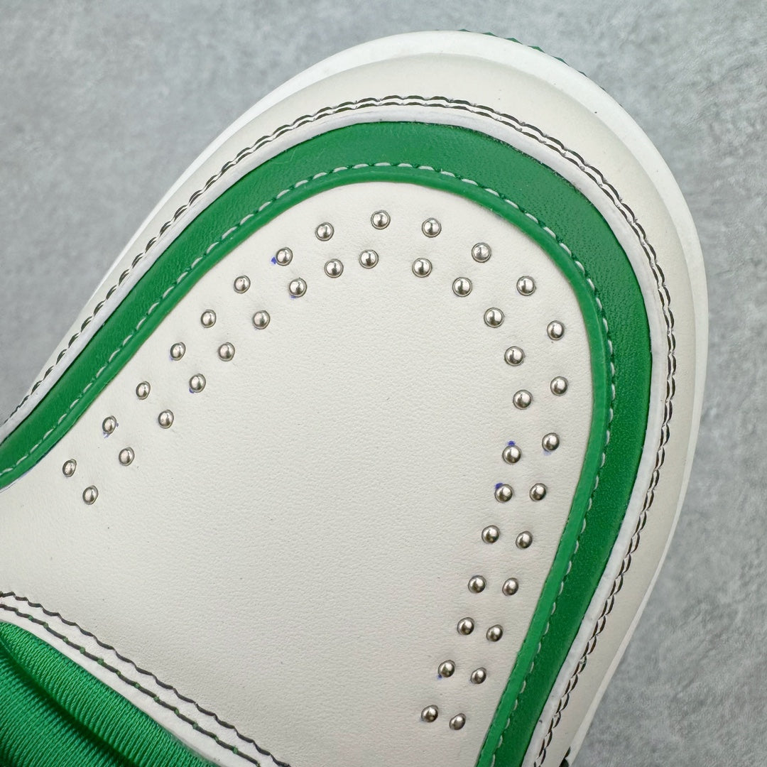 L's Green Shiny Leather Sneakers