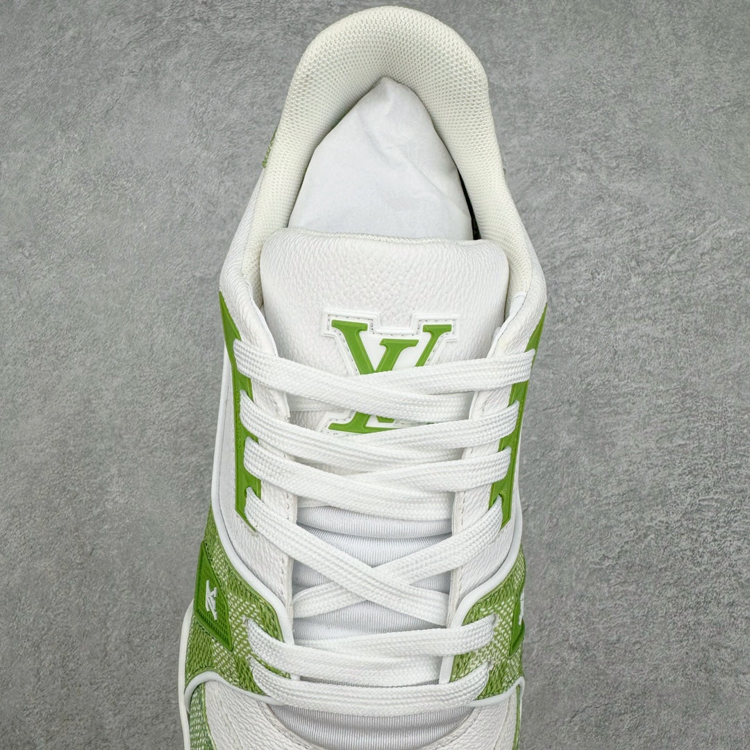 L's White Figure And Green Grid Sneakers