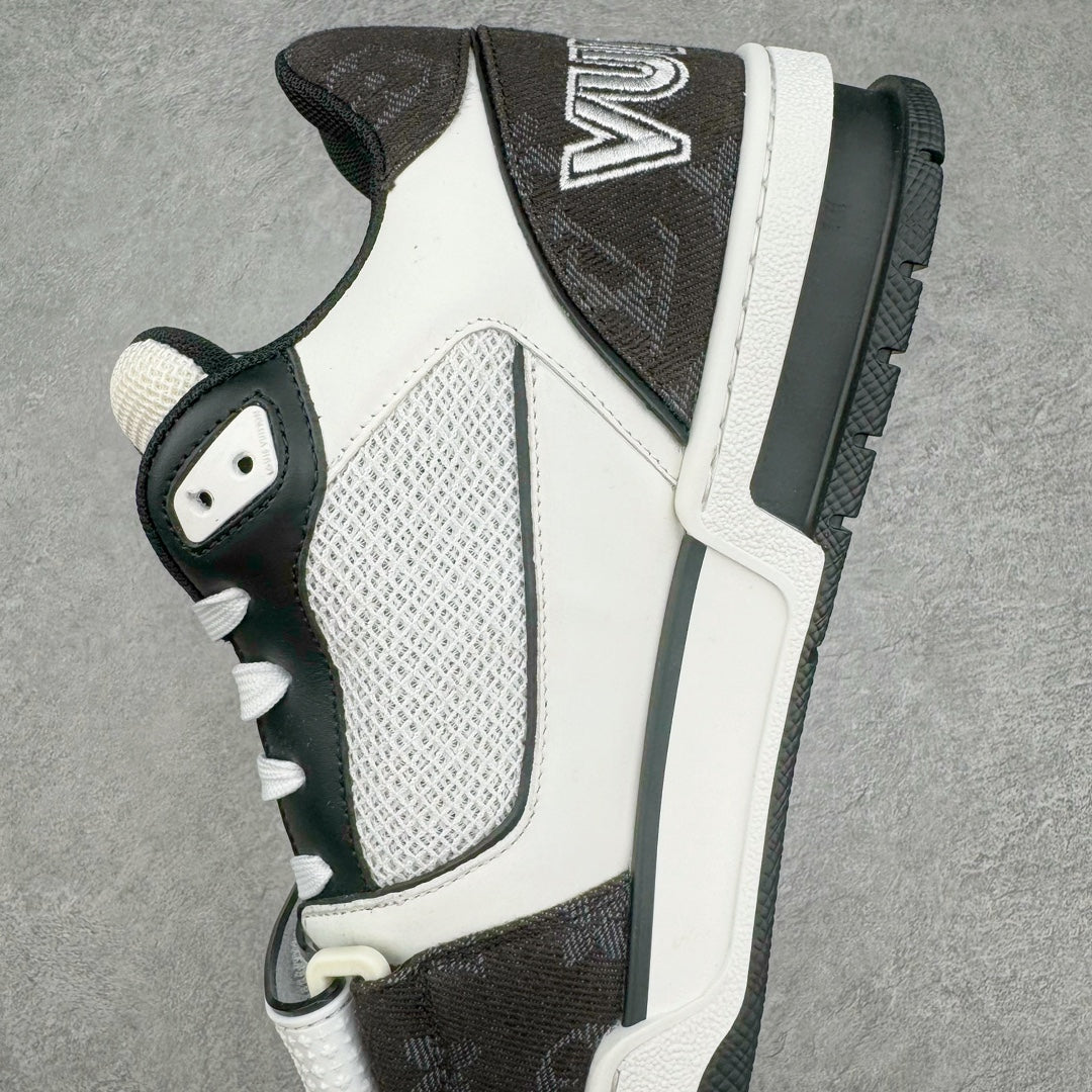 L's Black And White Pattern Breathable Sneakers